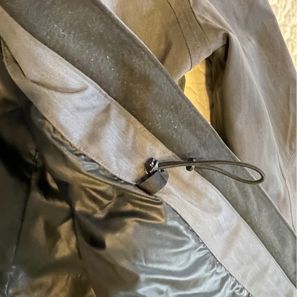 Athleta gray rain jacket. Perfection! - Picture 10 of 12